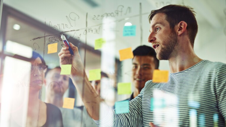 PESTEL-Analyse: Beispiel, Vorlage und praktische Anwendung